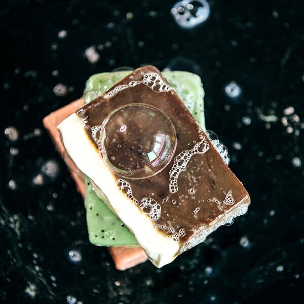 I Want You Naked Love Me Tender Kakaobutter & Macadamia-Öl Gesichtsseife