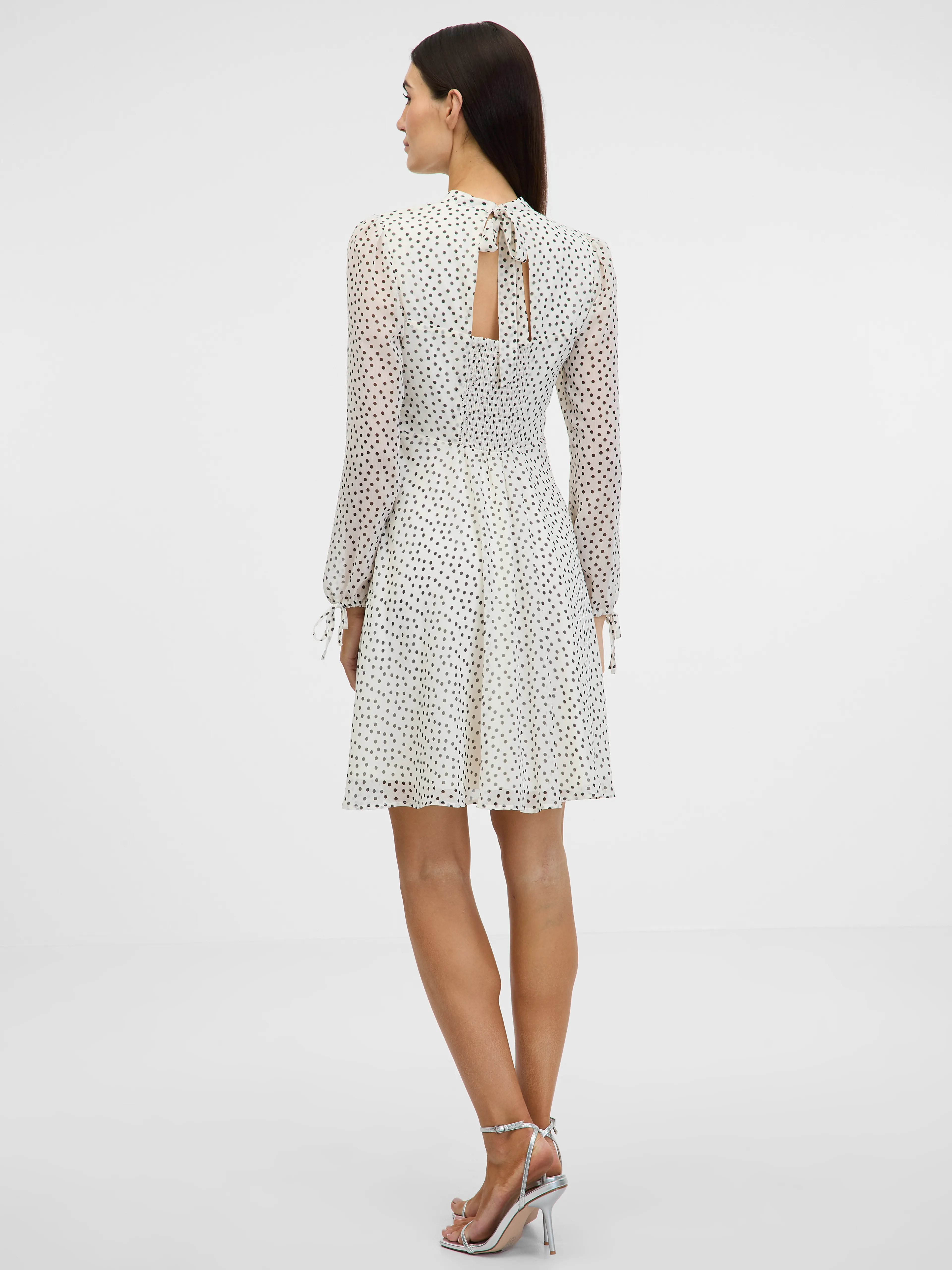 Cremefarbenes knielanges Damenkleid ORSAY