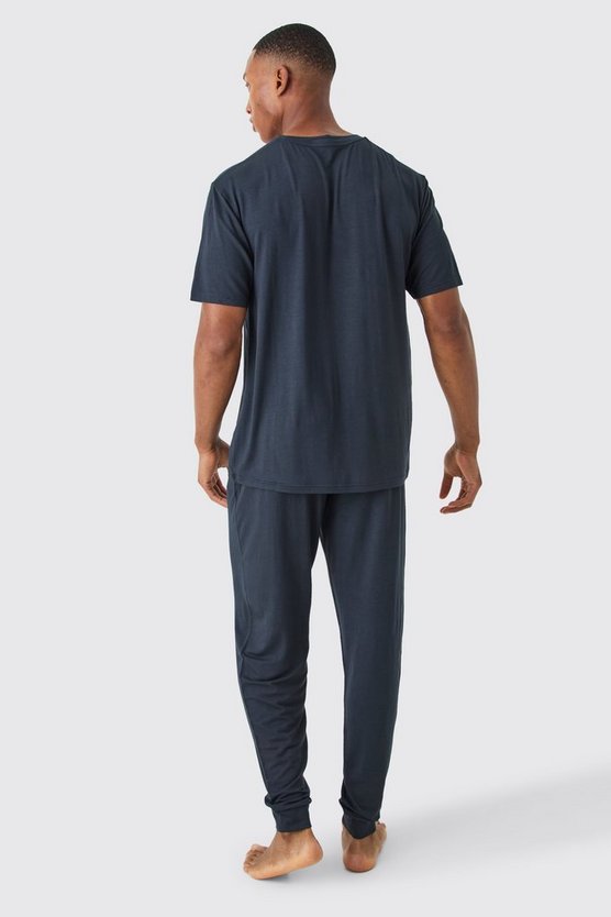 Premium Loungewear T-Shirt mit Detail