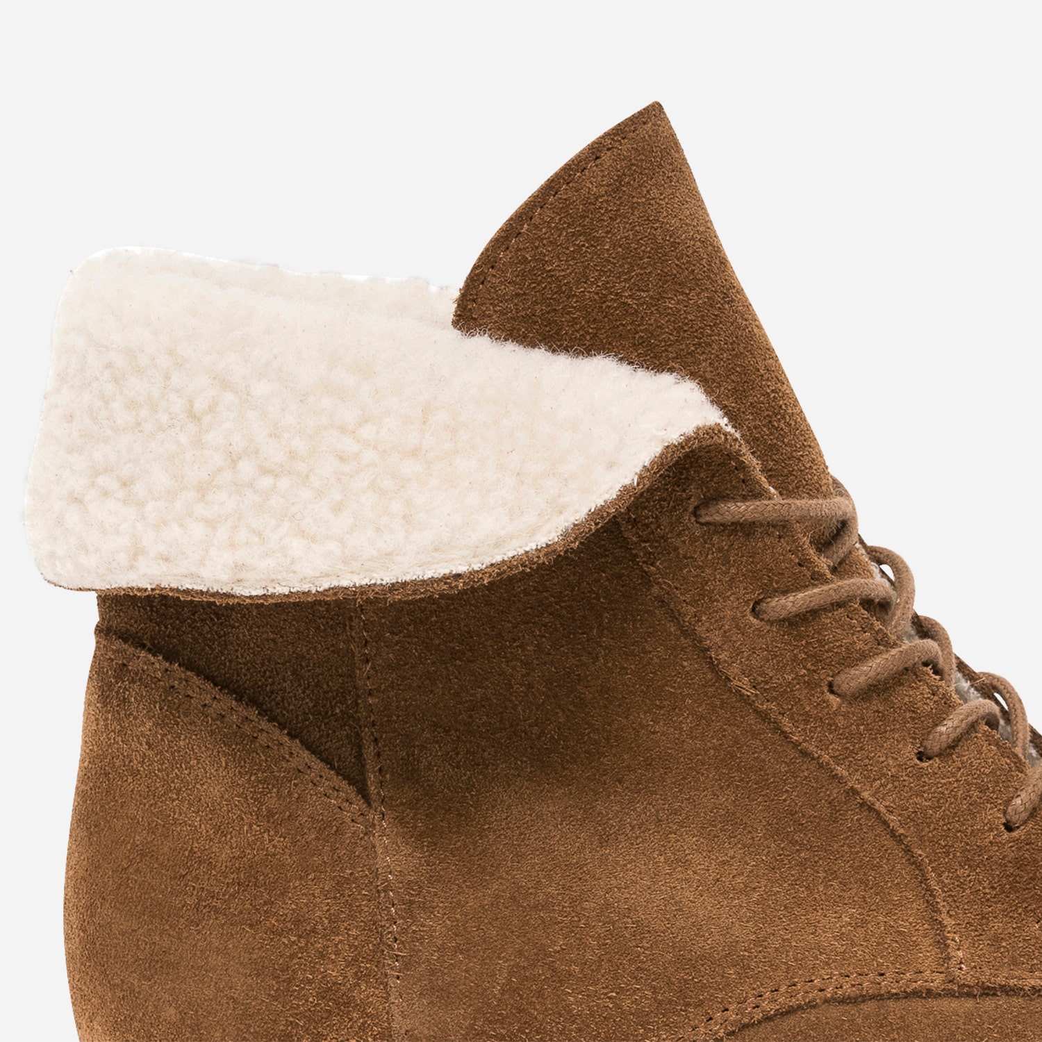 Bottine camel en cuir velours fourré