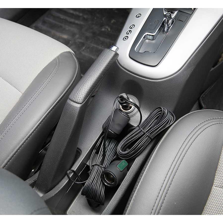 Doppel-Verlängerungskabel für den Zigarettenanzünder von Norauto, 12V, 10 A Sicherung, 5 m Länge, 1 Stück - ATU