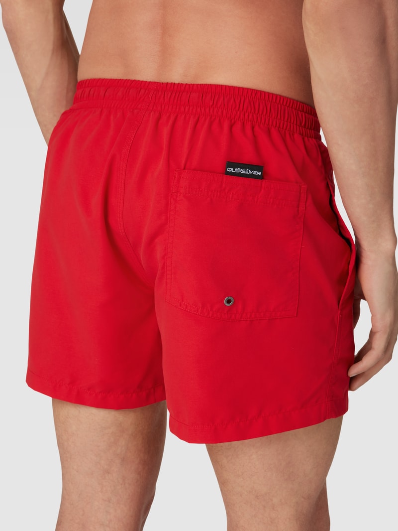 Badehose mit Label-Detail in rot