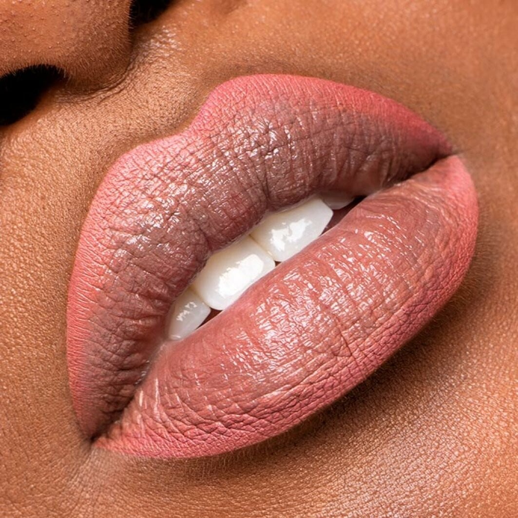 Catrice Plumping Lip Liner odbojna olovka za usne 060 Cheers To Life