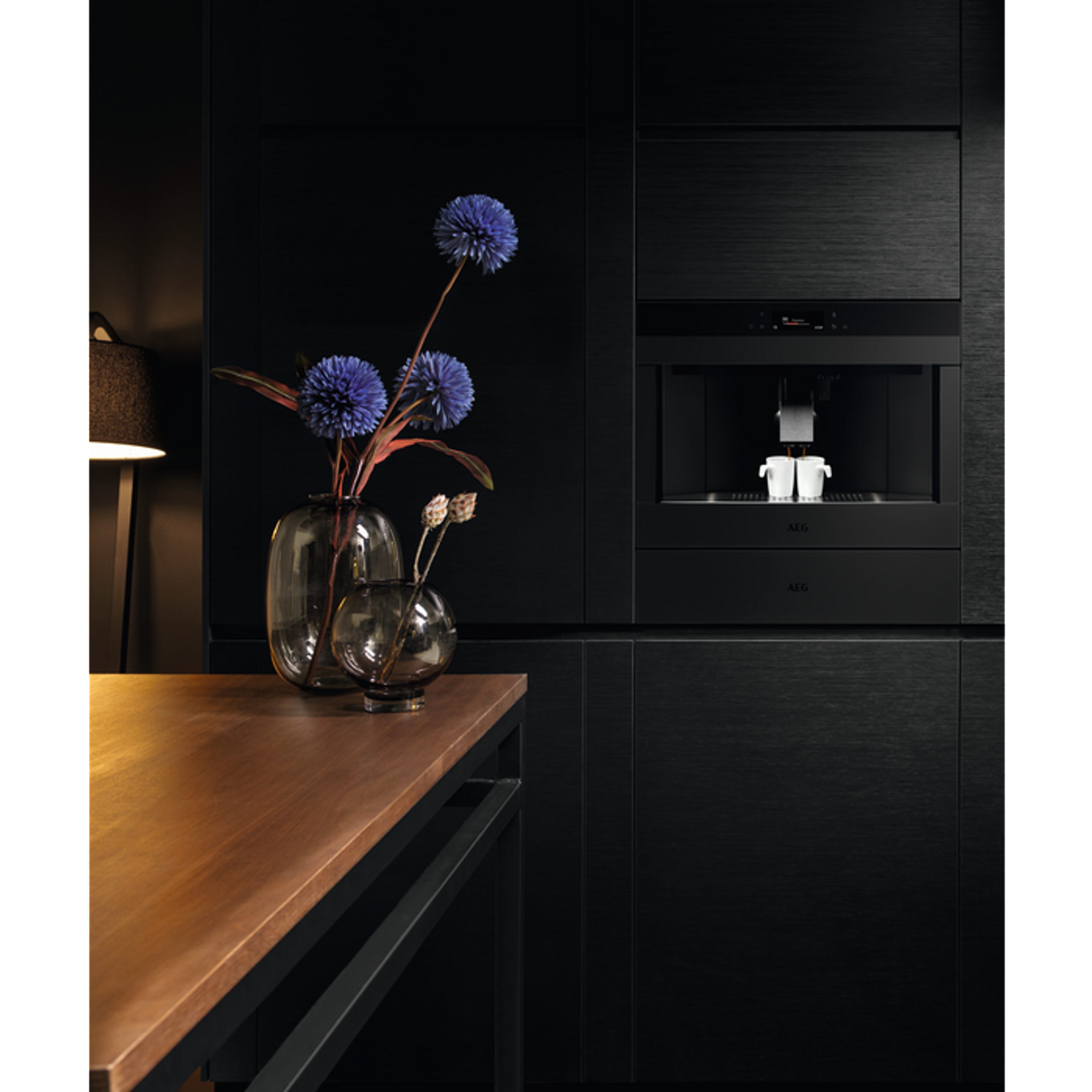 AEG Einbau-Kaffeevollautomat KKA894500T, Matt Black, Latte-Macchiato und Cappuccino-Funktion