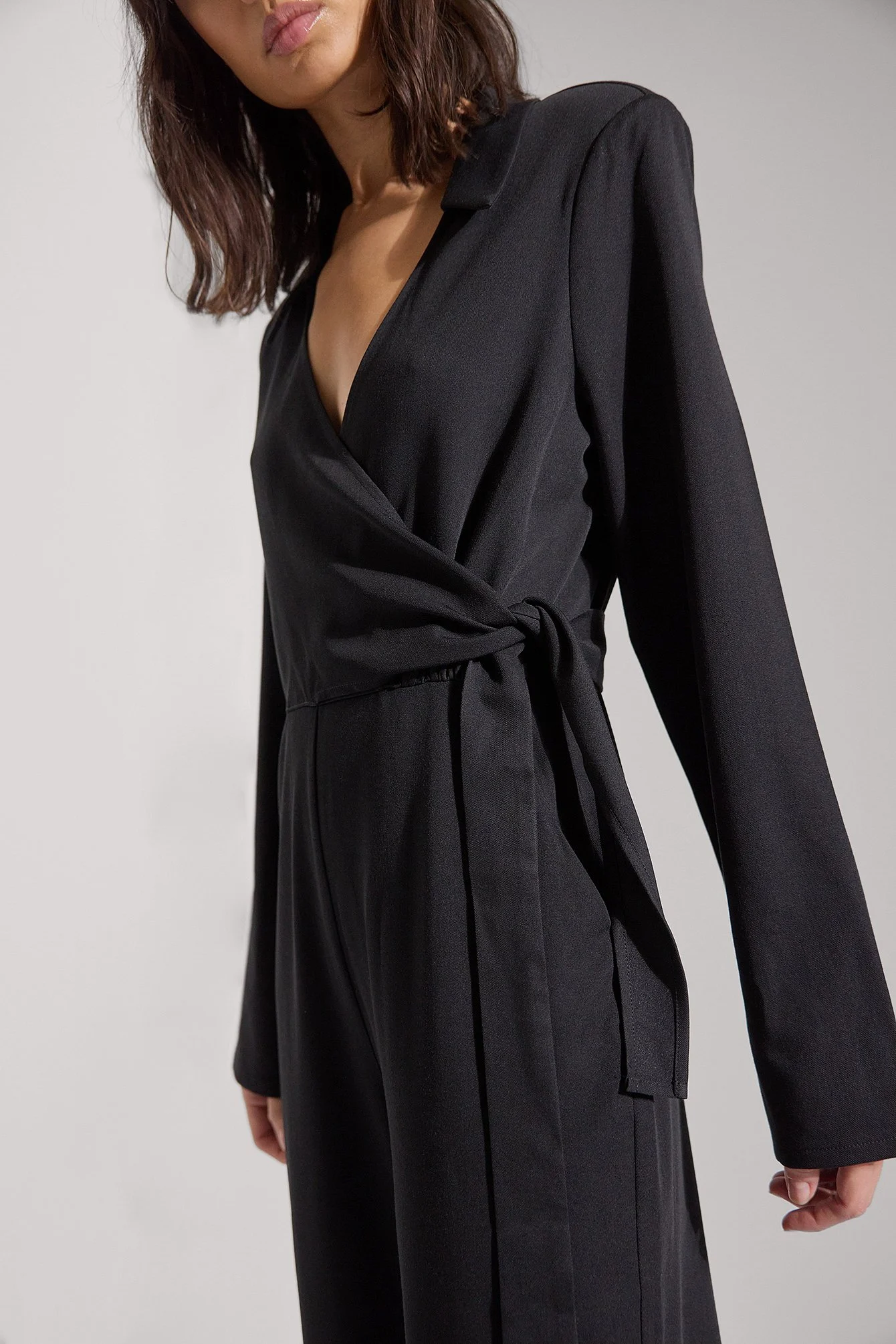 Jumpsuit mit Bindedetail an der Taille