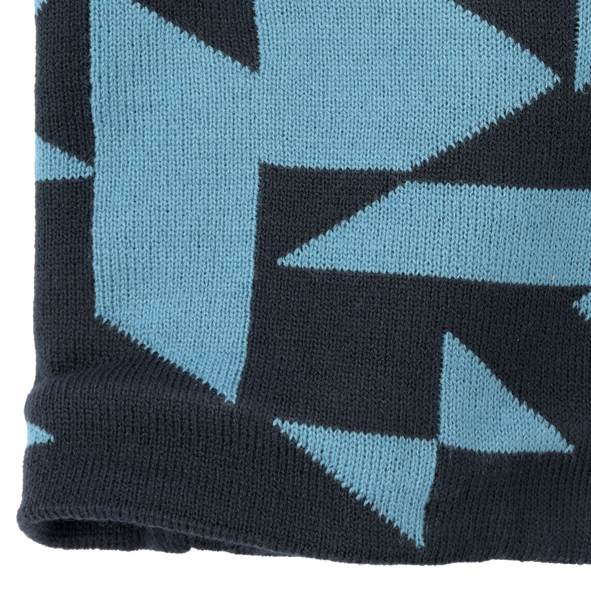 Jungen Snood mit grafischem Muster