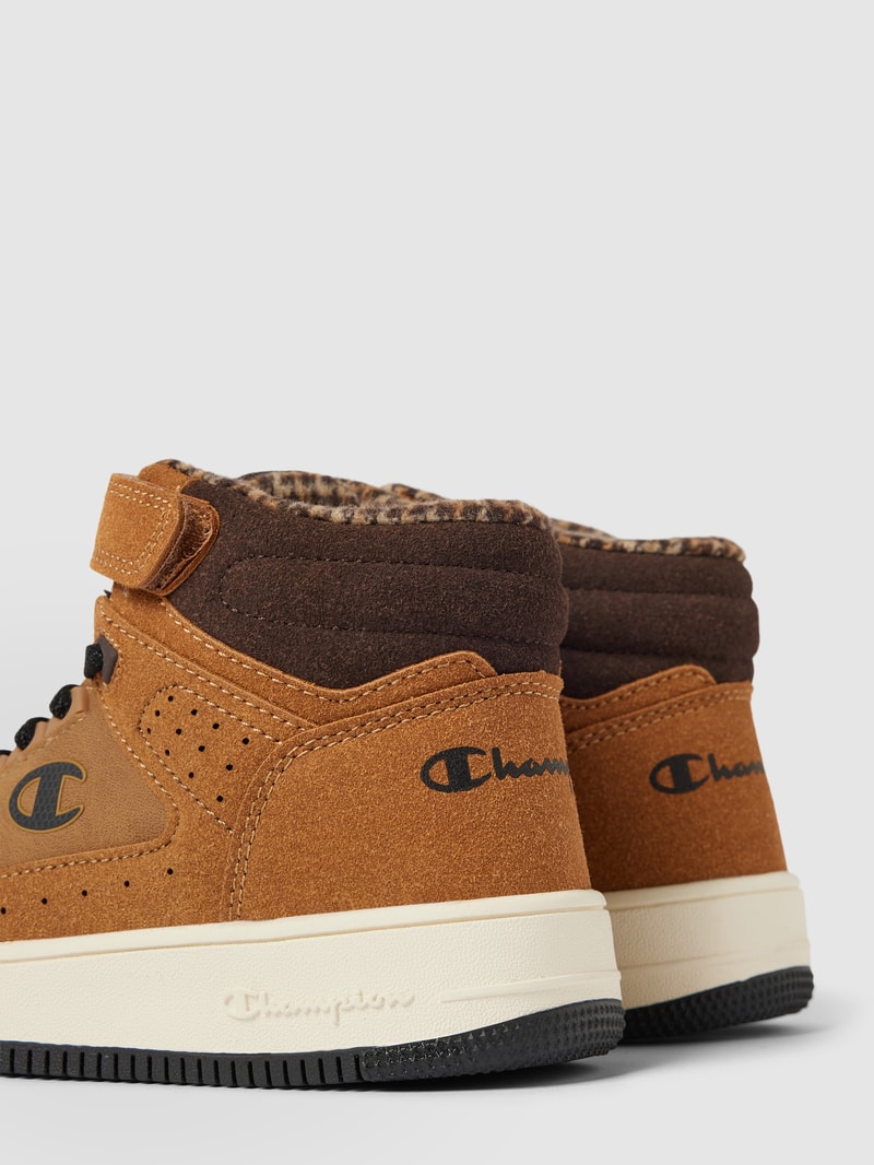 Sneaker mit Schnürverschluss in camel