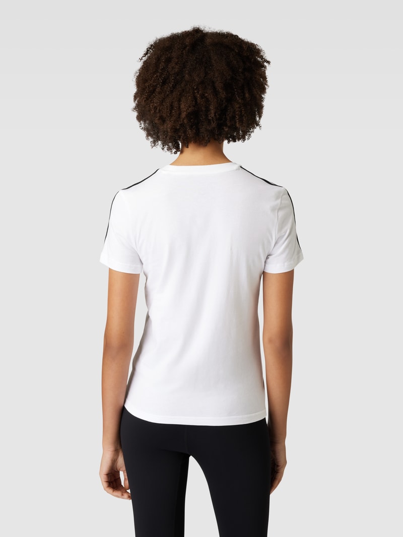 T-Shirt mit Label-Stitching in weiss