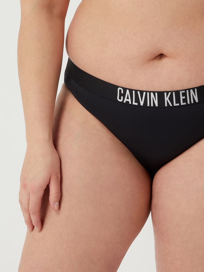 PLUS SIZE Bikini-Hose mit Logo-Bund in schwarz