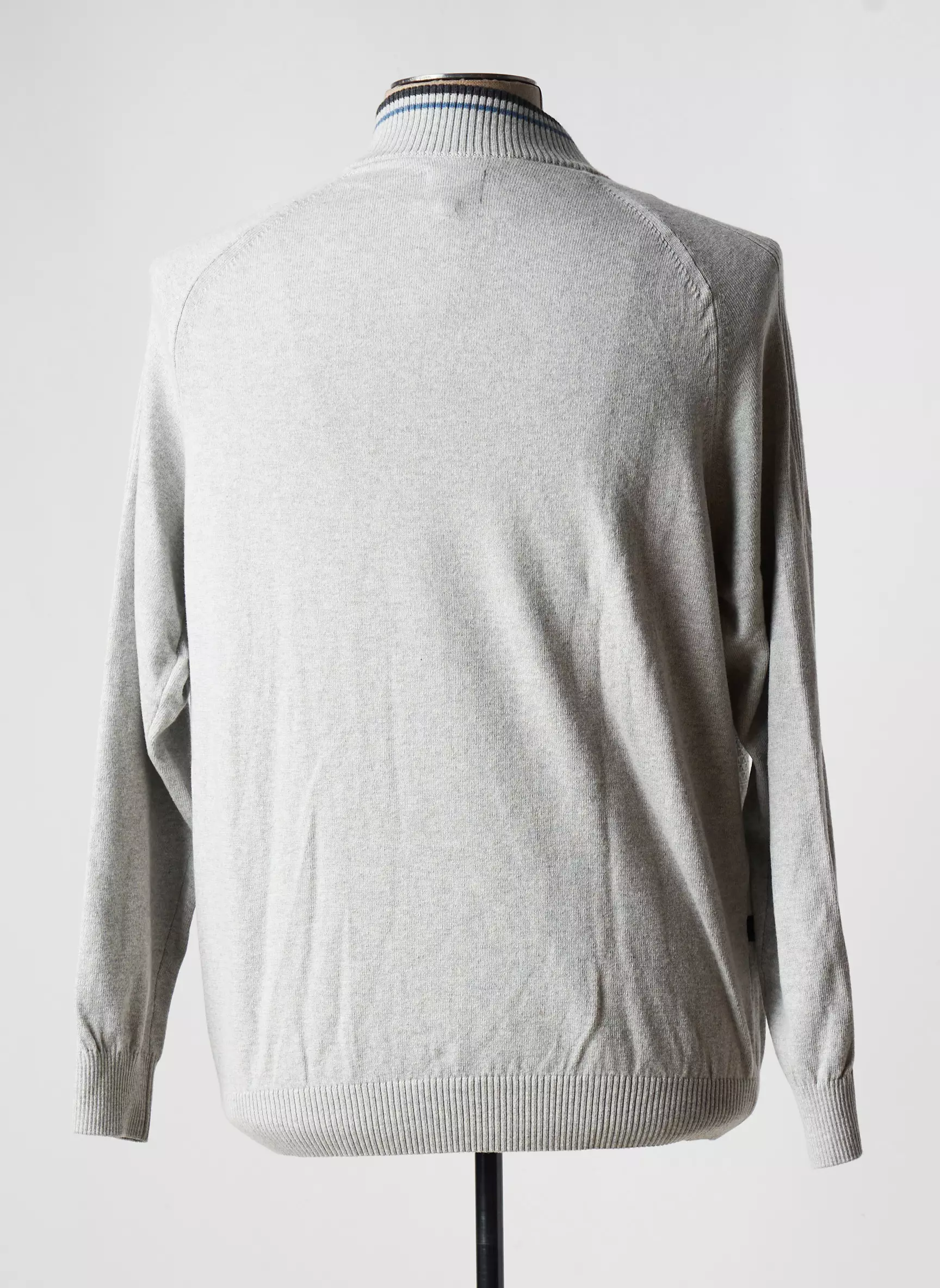Brown Jury Pulls Homme couleur gris