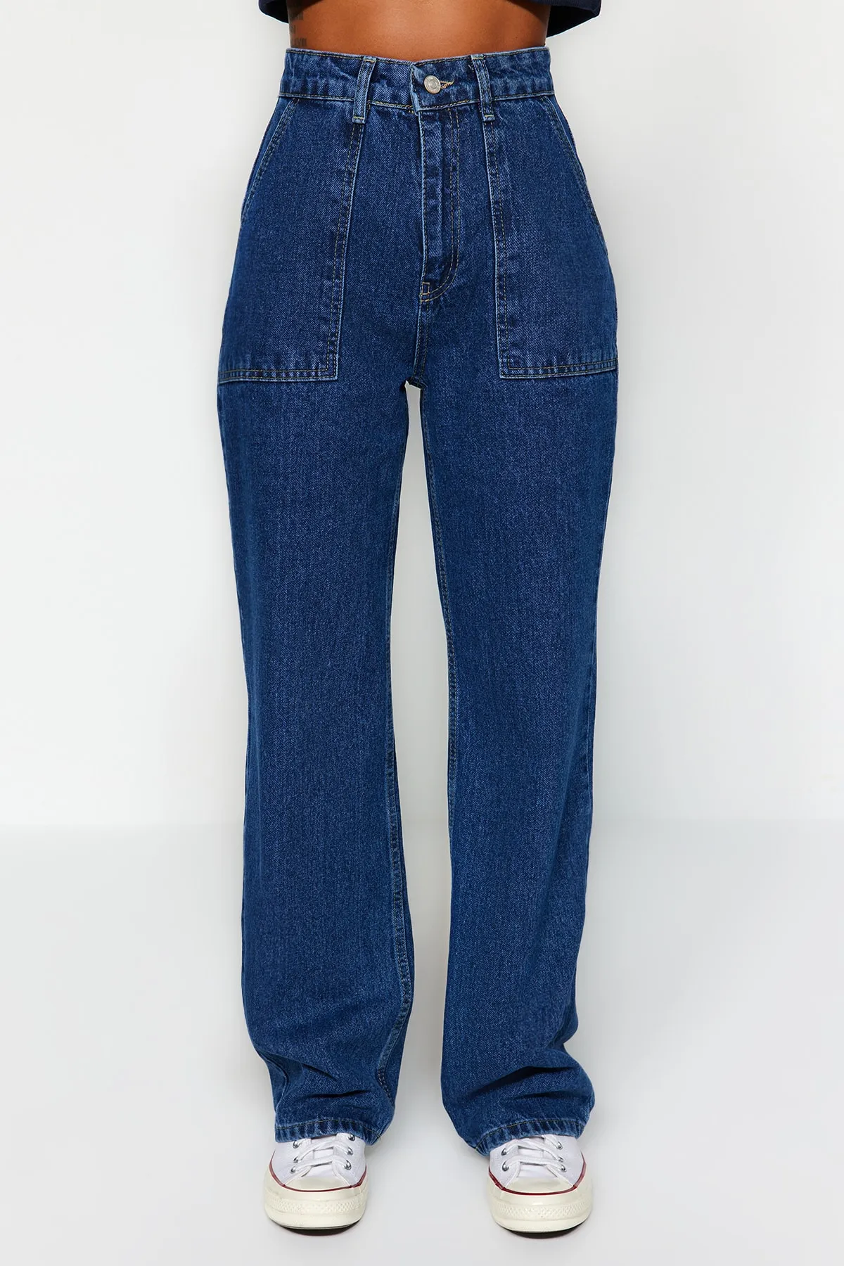 Trendyol Collection  Marineblaue Jeans mit hoher Taille und weitem Bein und Taschendetail TWOAW22JE0595