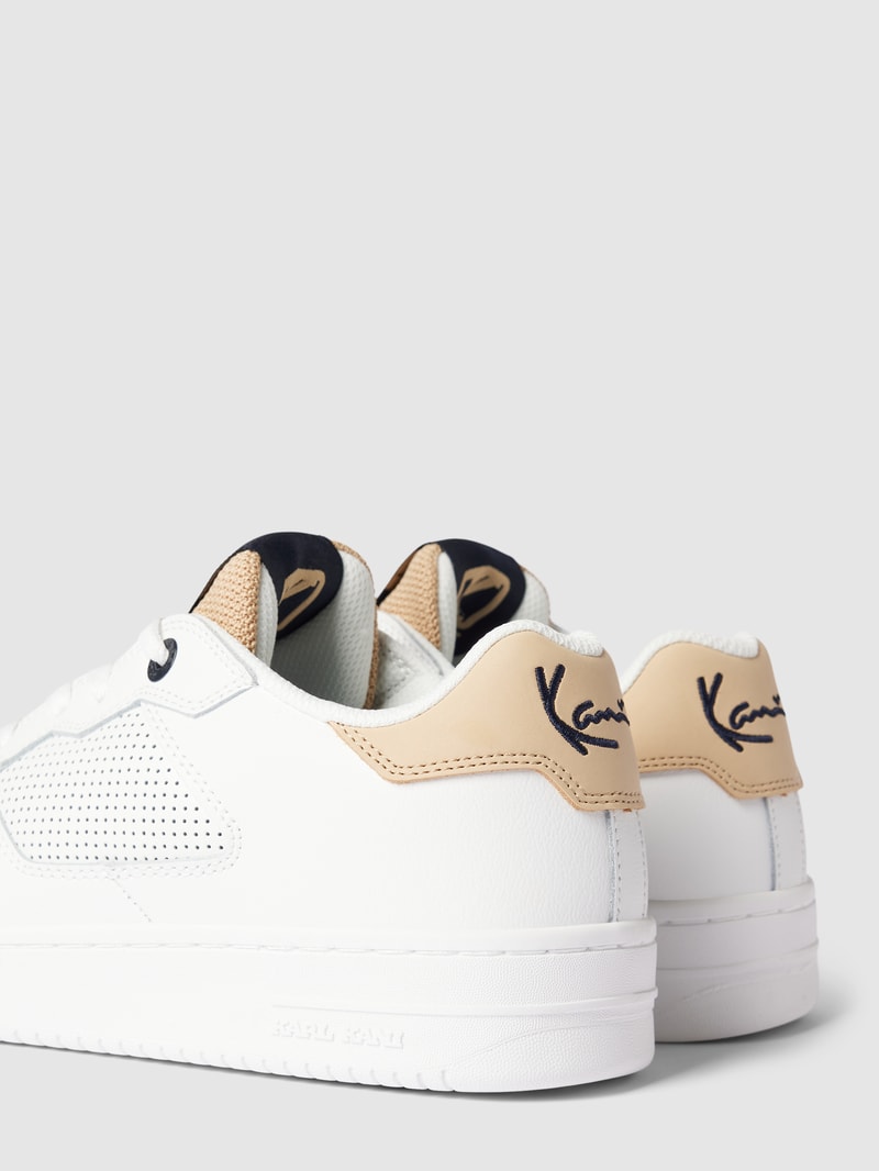 Sneaker mit Schnürverschluss in weiß