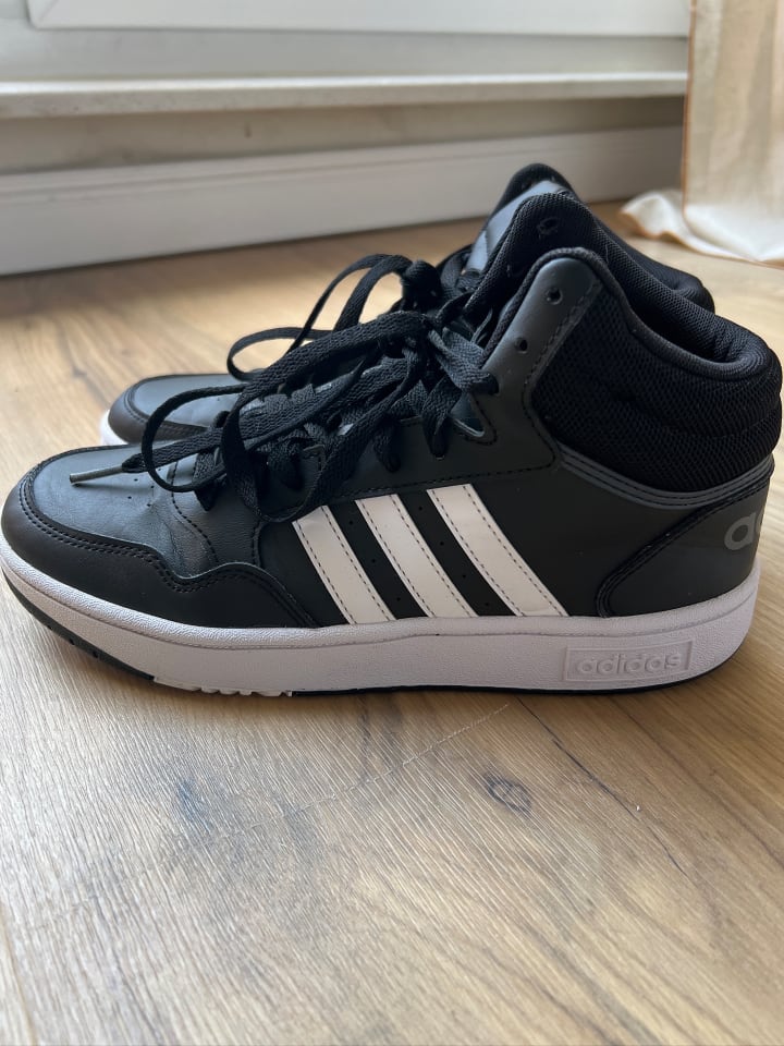 adidas Trainingsschuhe 
