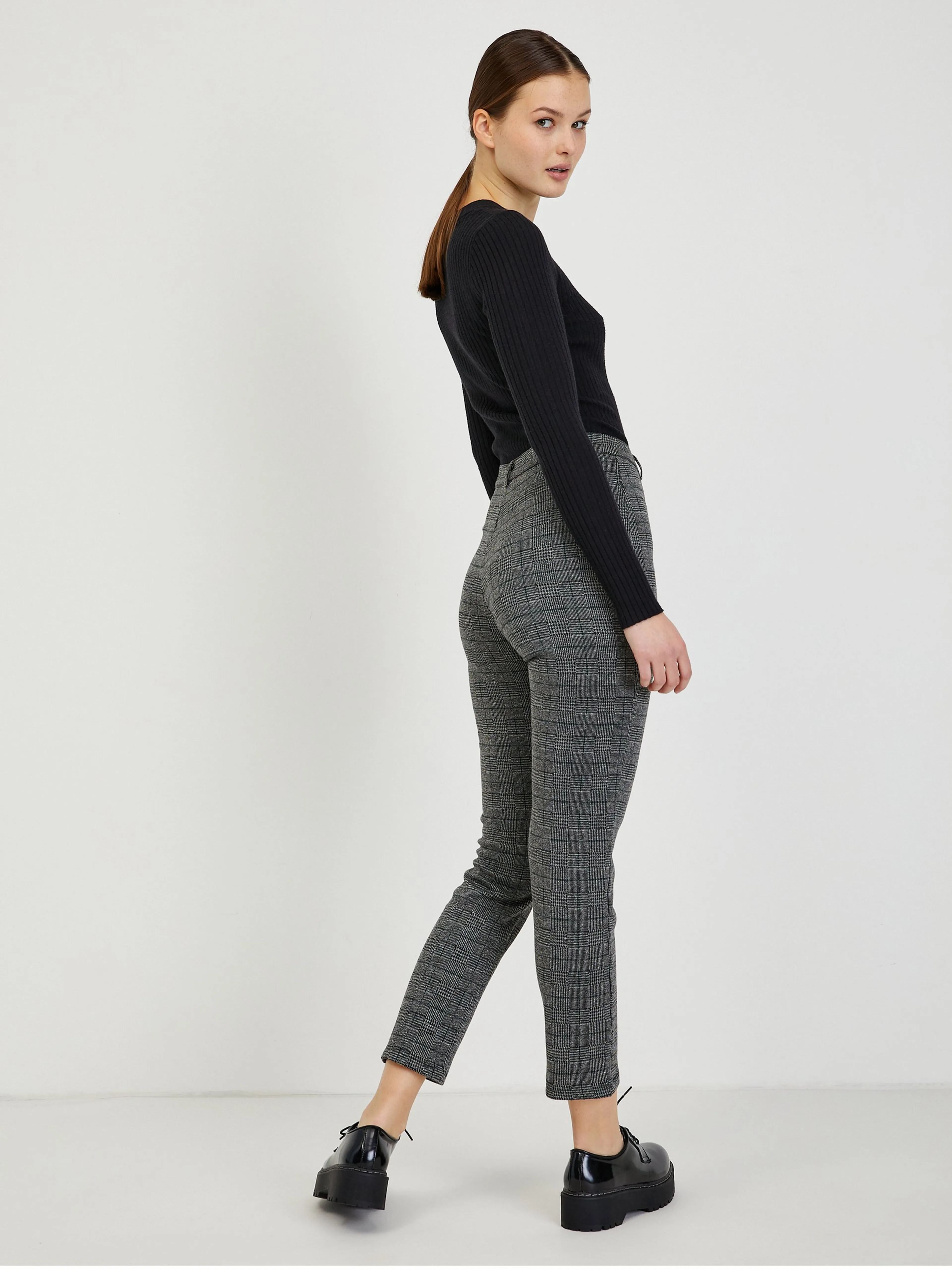 Graue karierte Damen Kurzhose ORSAY