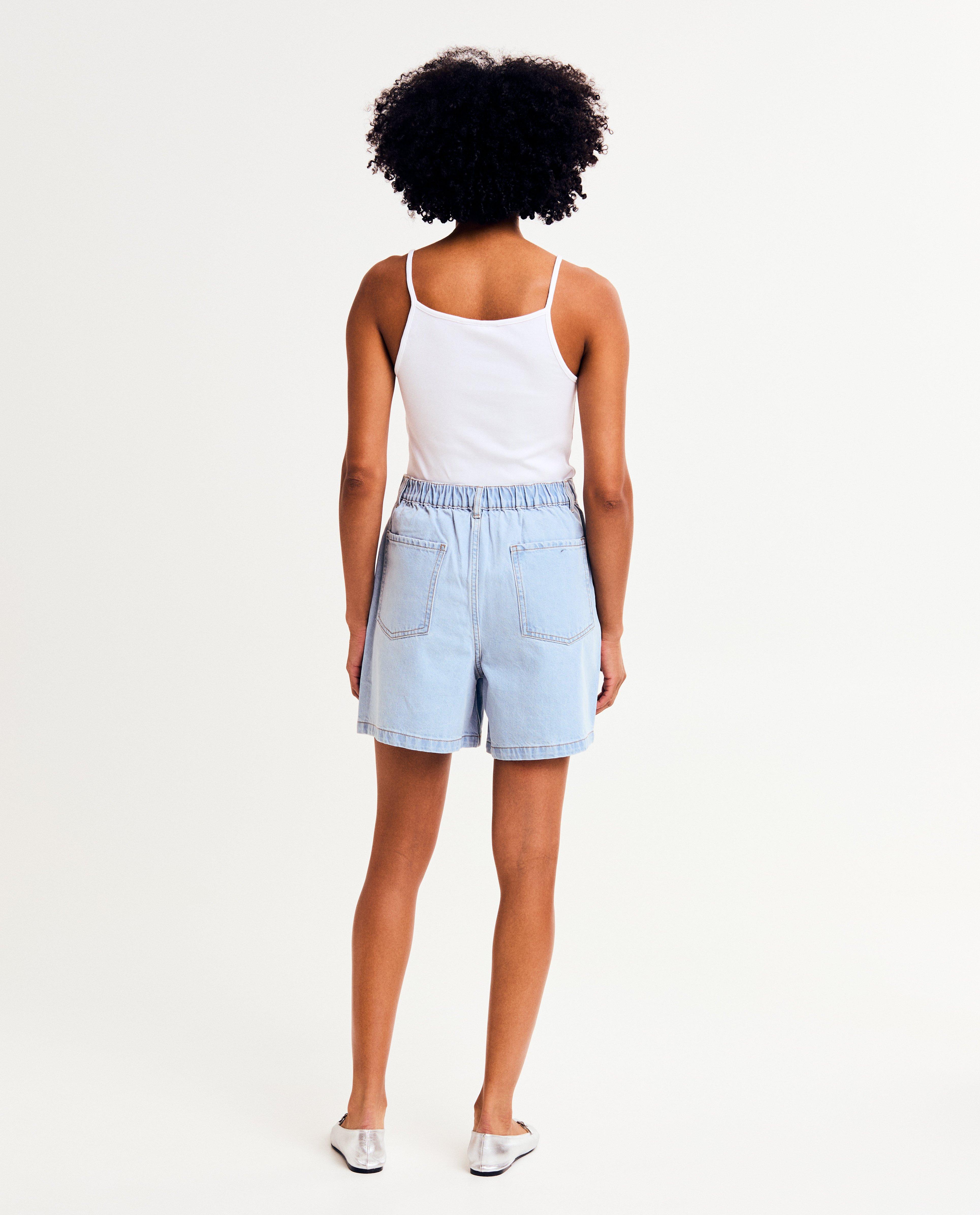 Pantaloni scurți din denim albastru deschis Sora, albastru deschis