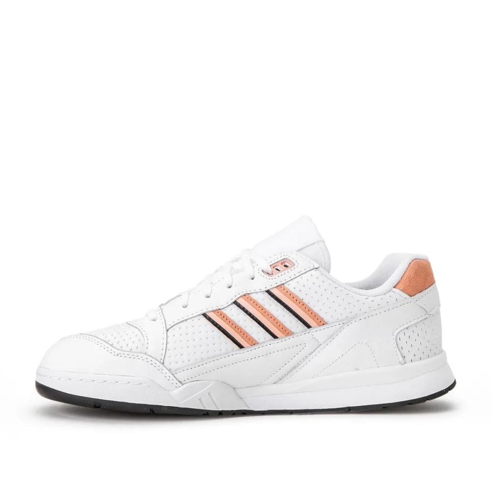 adidas A.R. Trainer EE5398 / weiss