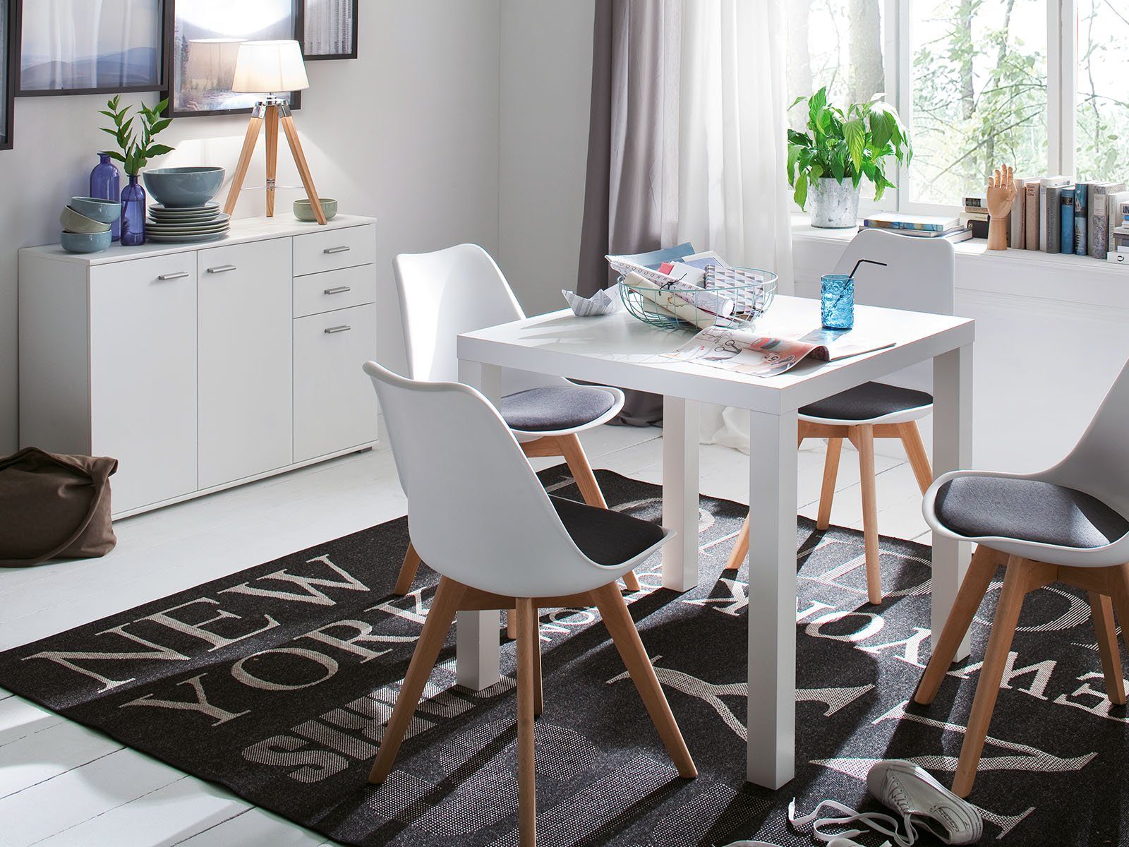 möbelando Sideboard Uwe, mit 3 Drehtüren, 2 Schubkästen und einen Fachboden. Breite 107 cm, Höhe 74 cm, Tiefe 34 cm