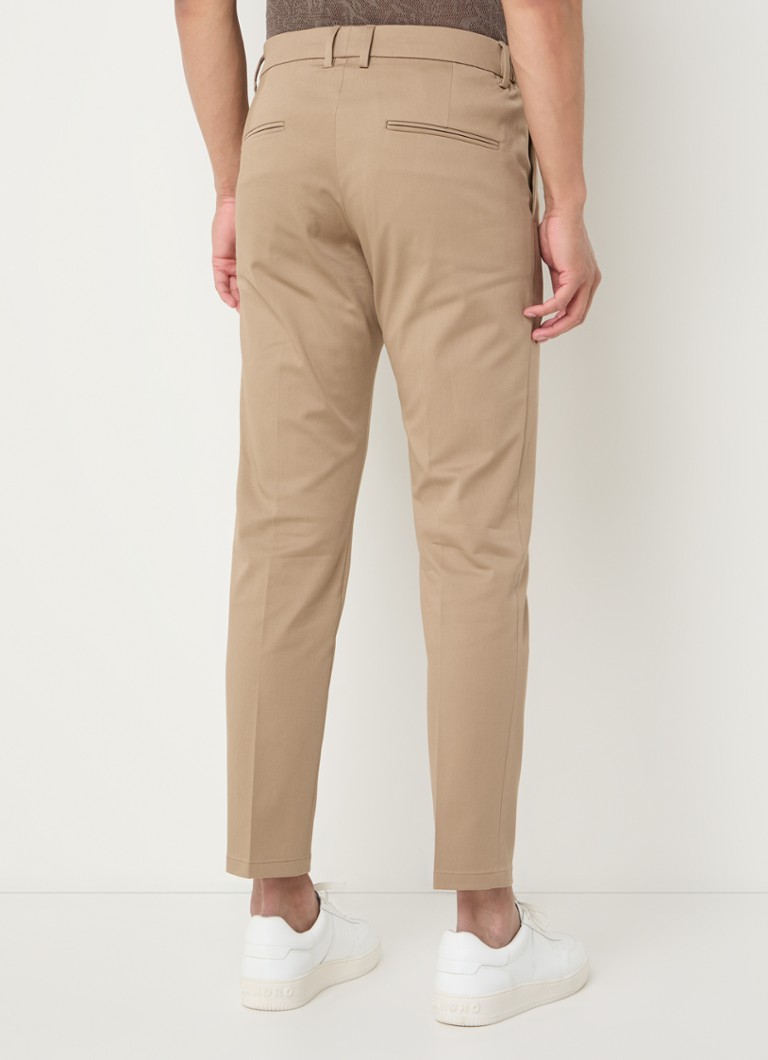 DRYKORN Ajend, pantaloni scurți chino mulați cu buzunare cusute.
