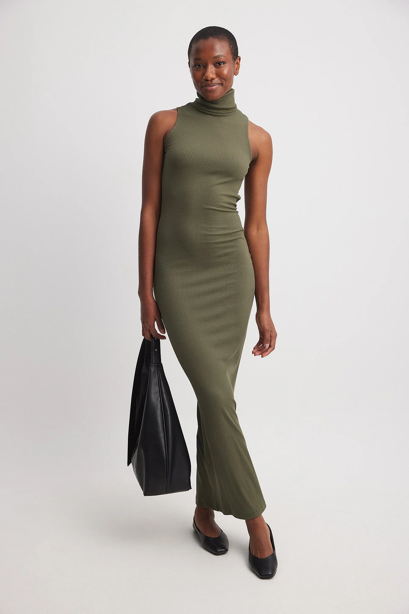 Maxikleid mit hohem Ausschnitt