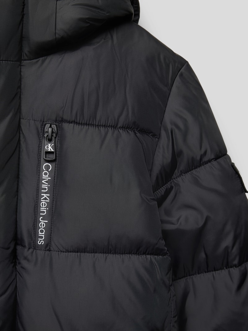 Steppjacke mit Label-Print Modell 'ESSENTIAL' in black
