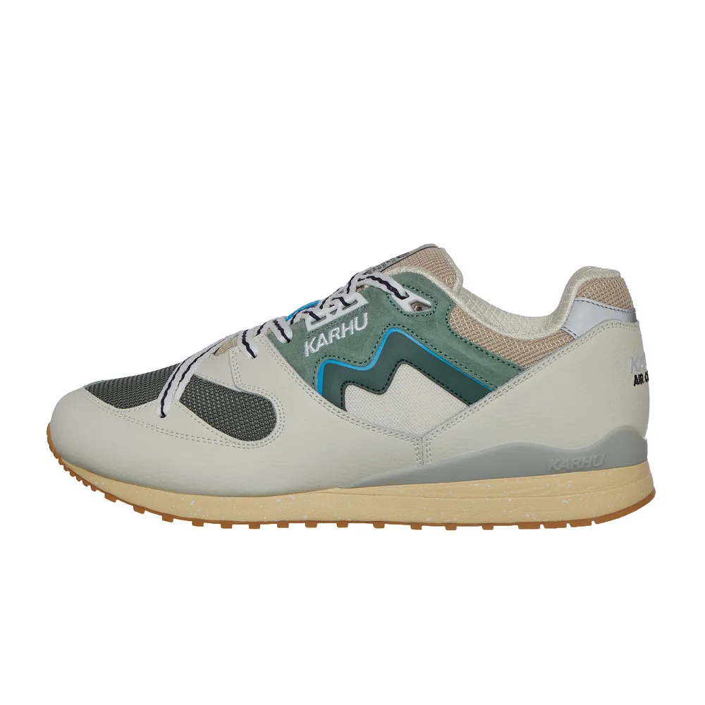 Karhu Synchron Classic F802685 / weiss