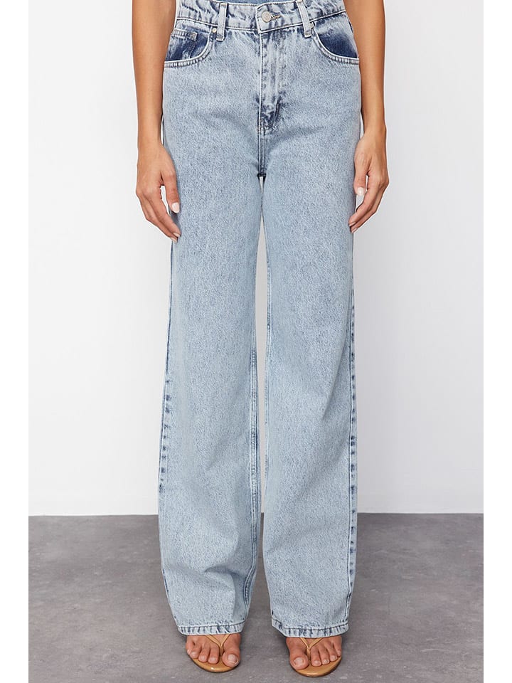 trendyol Jeans - Comfort fit - in Hellblau günstig kaufen