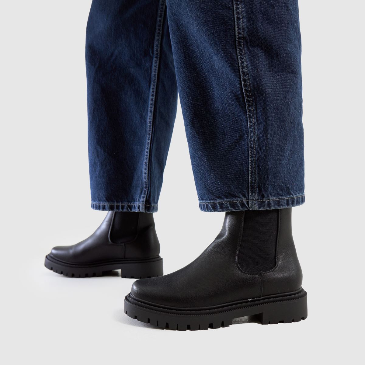 Schuh – Svarta Arlo chelsea-stövlar med bred passform