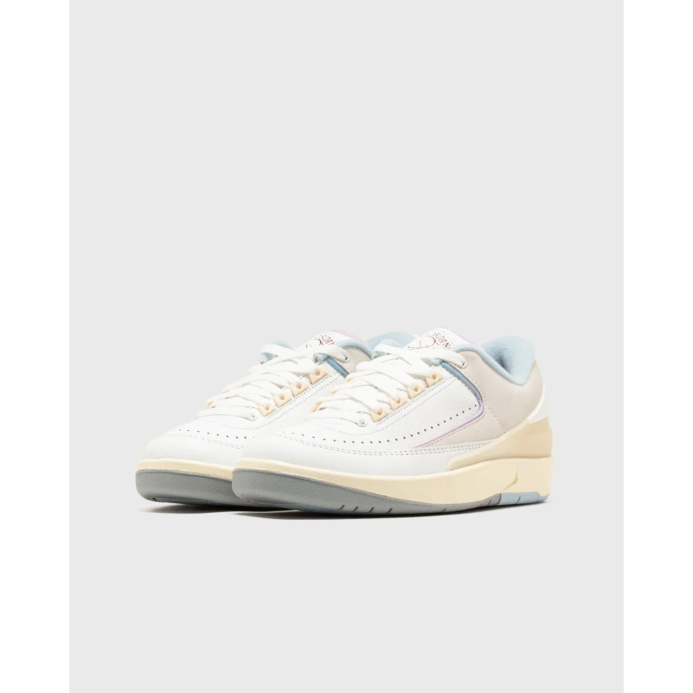 NIKE JORDAN Air 2 Low WMNS Retro DX4401-146 / weiss
