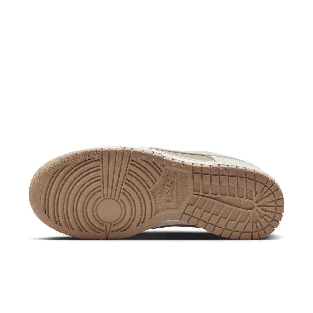 Nike Dunk Low Next Nature DD1873-200 / braun