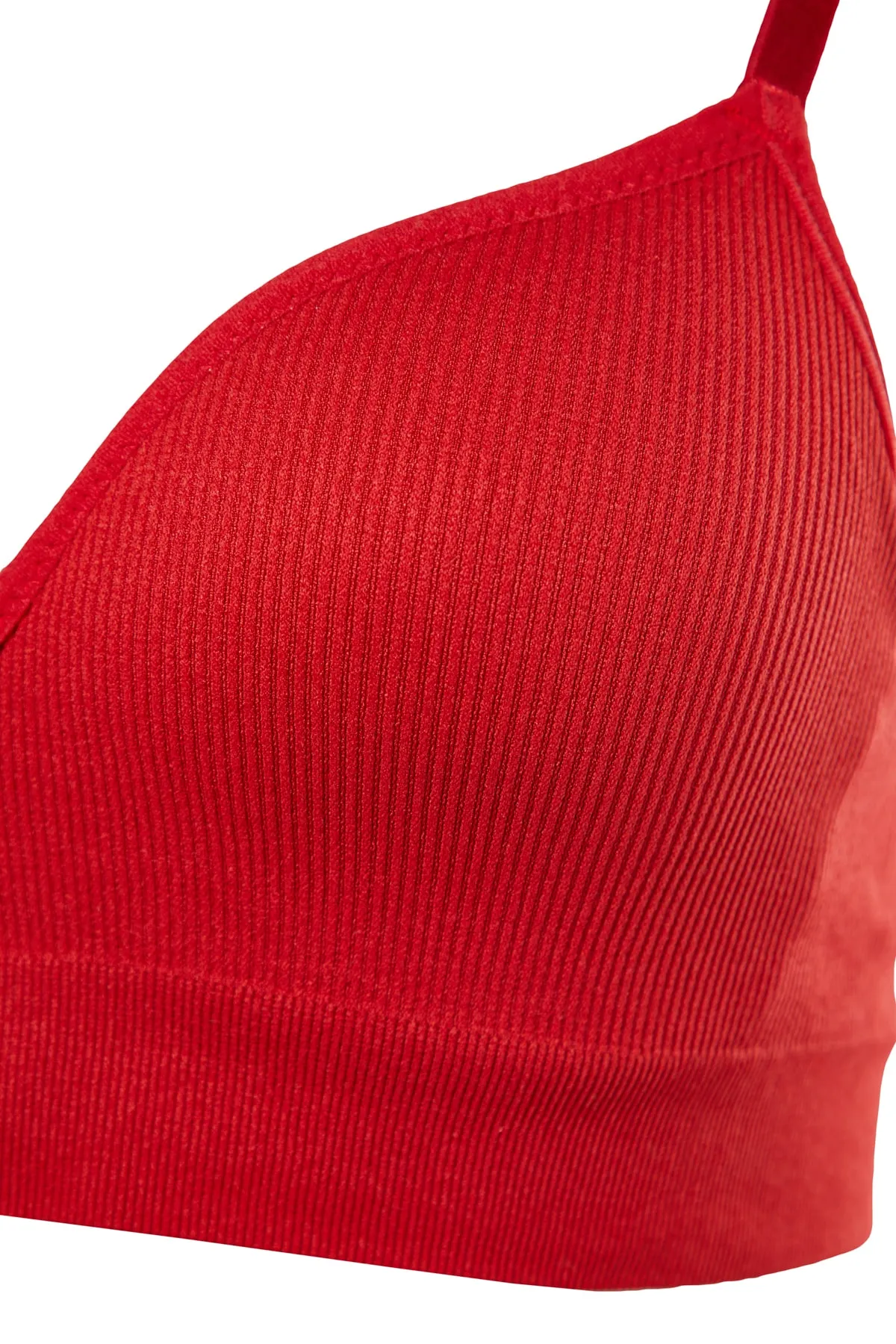 Trendyol Collection  Roter nahtloser/nahtloser Strick-BH mit überzogenen Seilträgern THMAW22SU0043