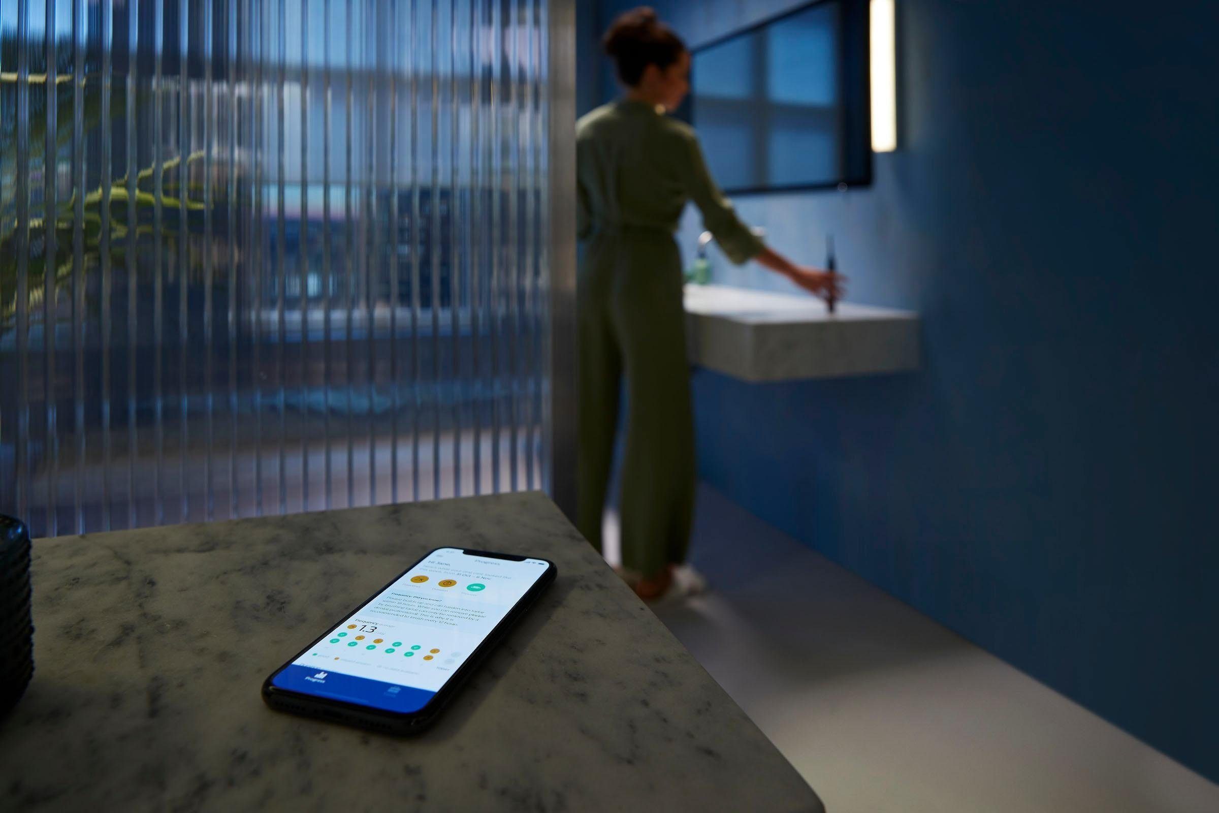 Philips Sonicare Elektrische Zahnbürste ExpertClean 7300 HX9601/02, Aufsteckbürsten: 2 St., mit Schalltechnologie