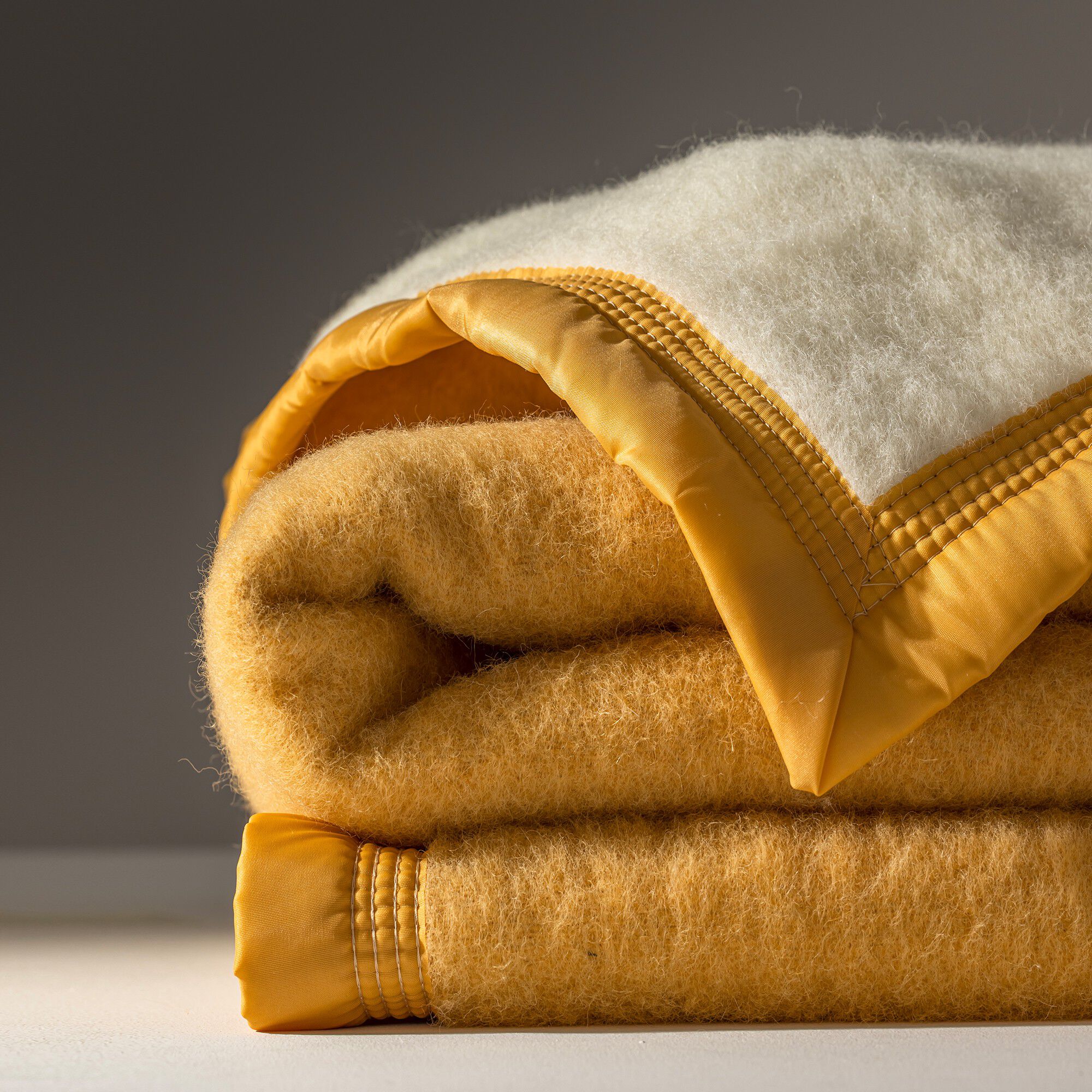 Couverture bicolore laine 600g/m2