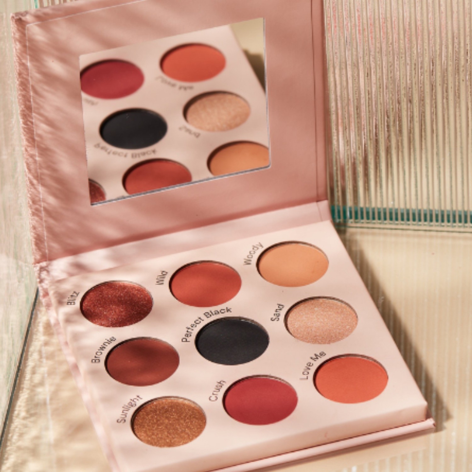 Nabilla Beauty Gold Planet 02