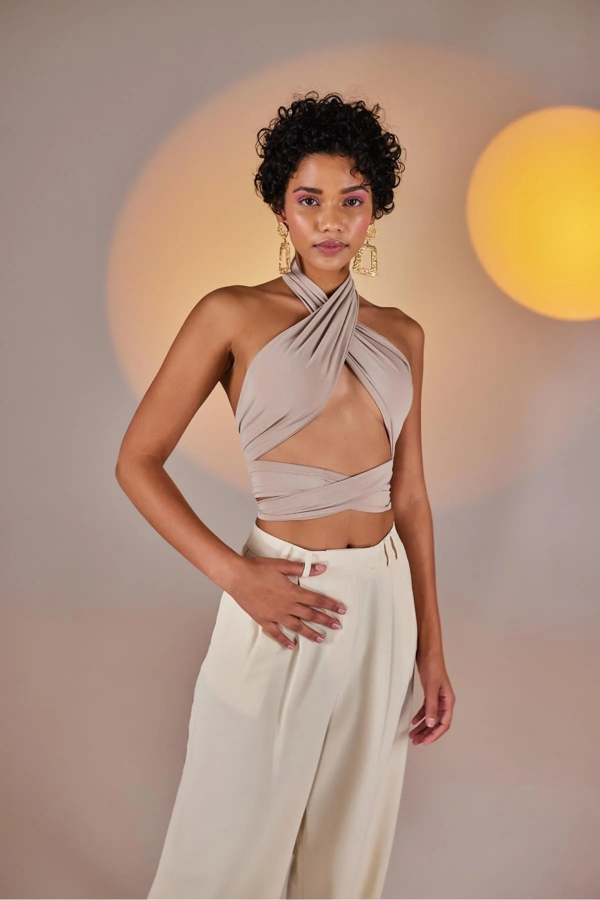 HOLLY LOLLY  Palasia-Hose aus Stoff mit hoher Taille im Palazzo-Schnitt, Beige