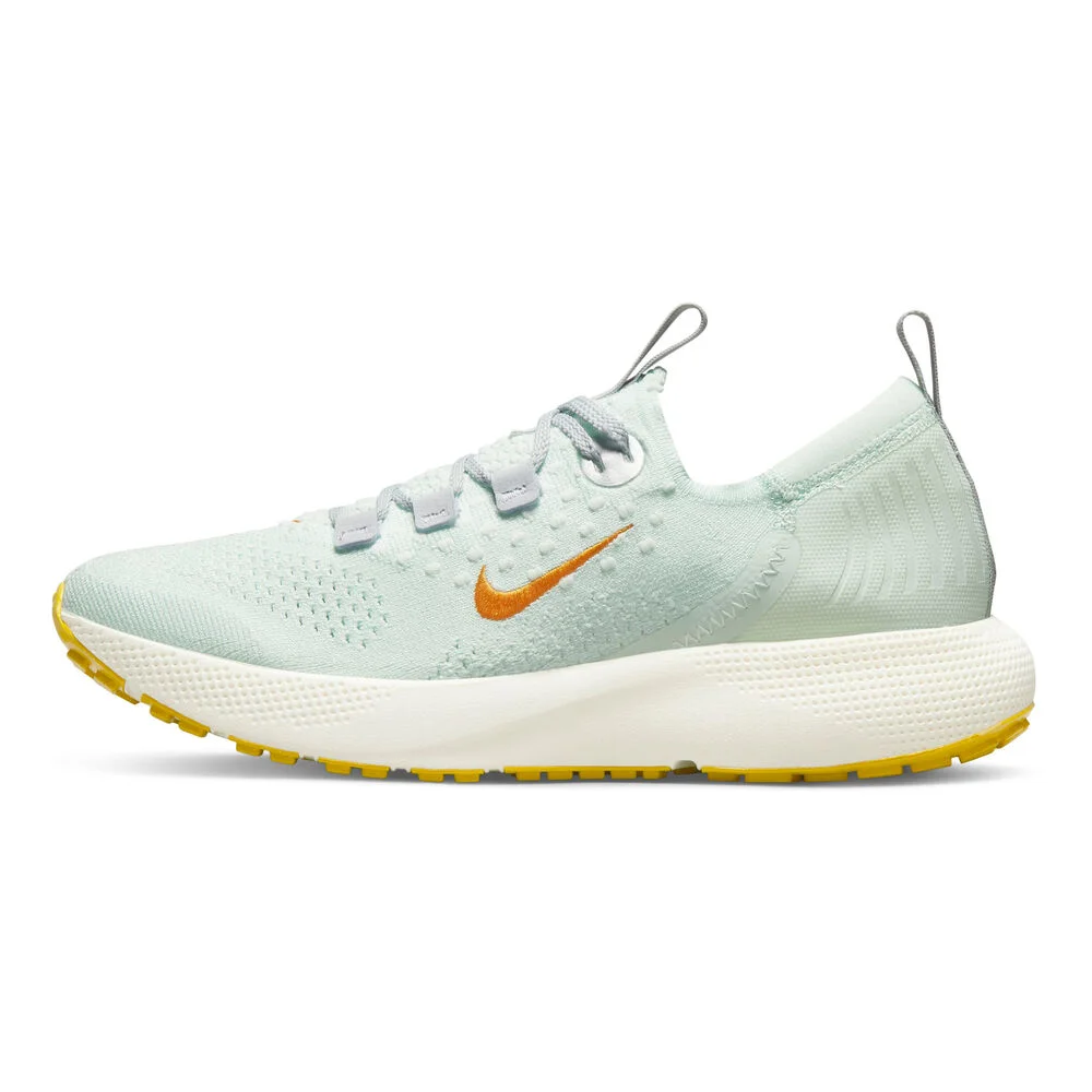 Nike Escape Run Flyknit DC4269-300 / grün