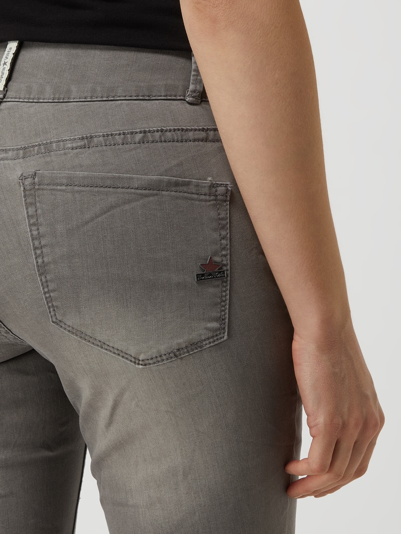 Slim Fit Jeans mit Viskose-Anteil Modell 'Tummyless' in hellgrau