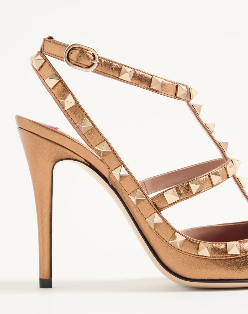 Rockstud Décolleté i 100 mm lamineret nappa