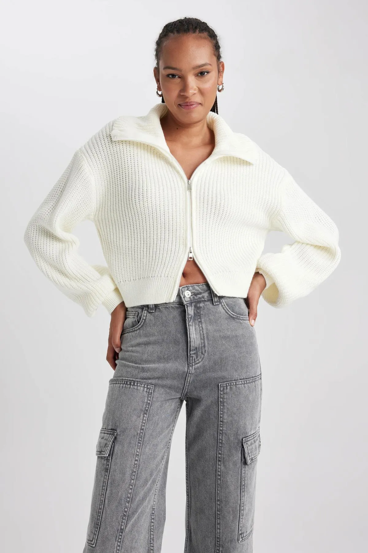 DeFacto  Slim-Fit-Strickjacke mit Polokragen und Reißverschluss