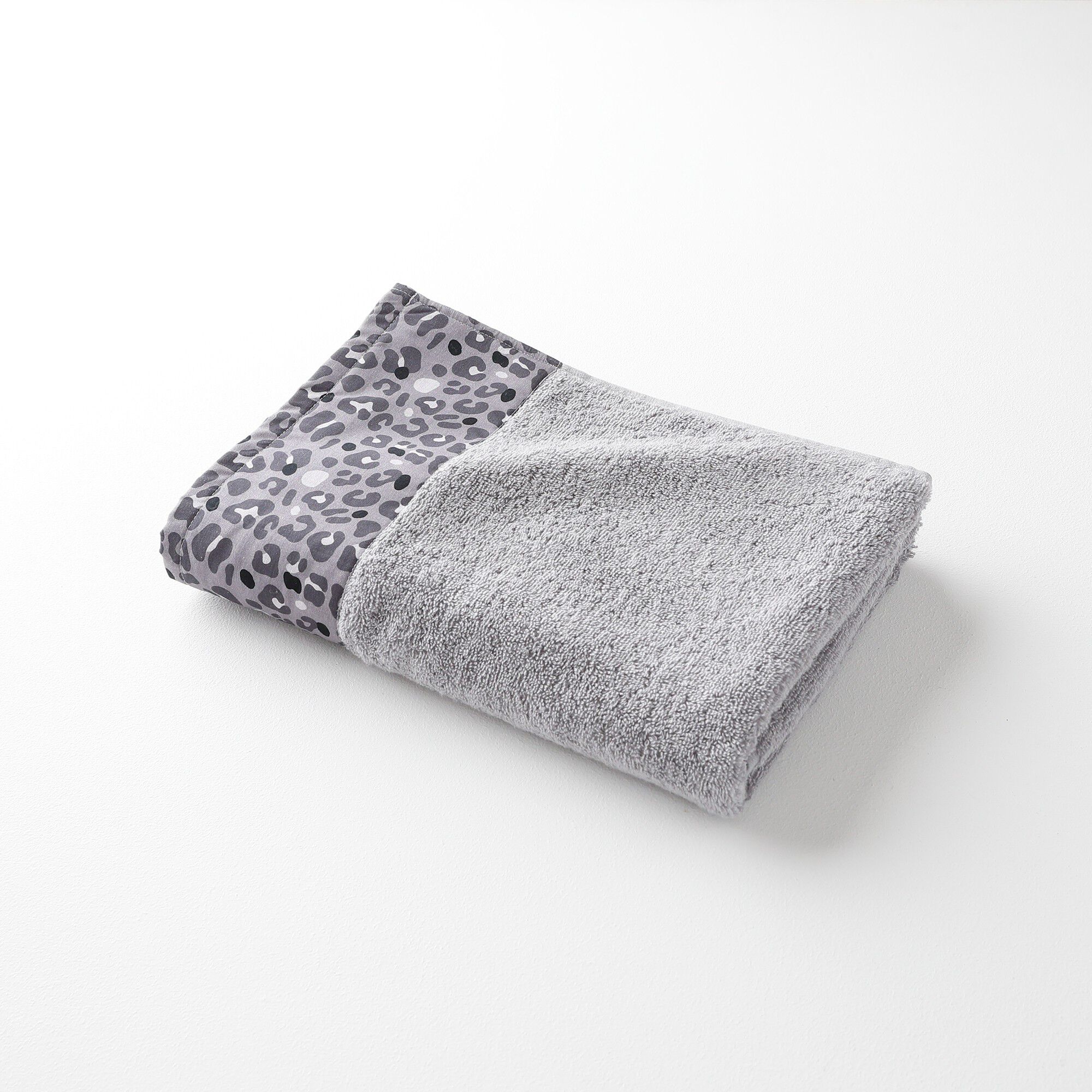 Éponge bouclette 420 g/m² liteau imprimé léopard
