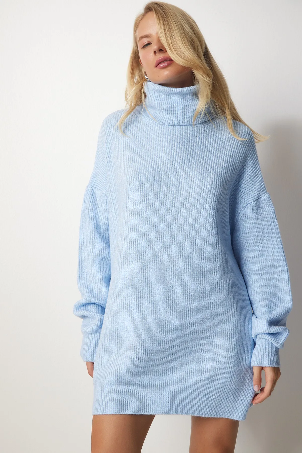 Happiness İstanbul  Hellblauer, langer Rollkragenpullover für Damen, Strickpullover MX00107
