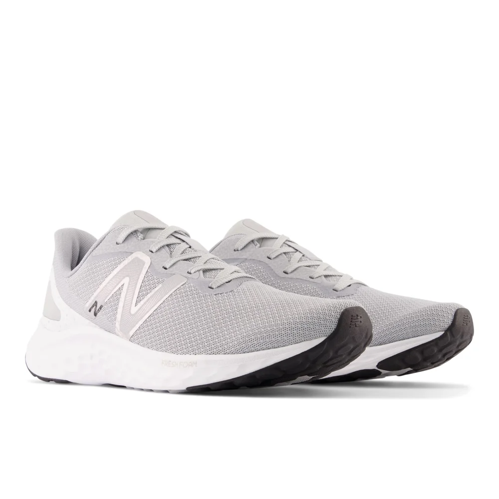 New Balance Fresh Foam Arishi v4 MARISLG4 / grau