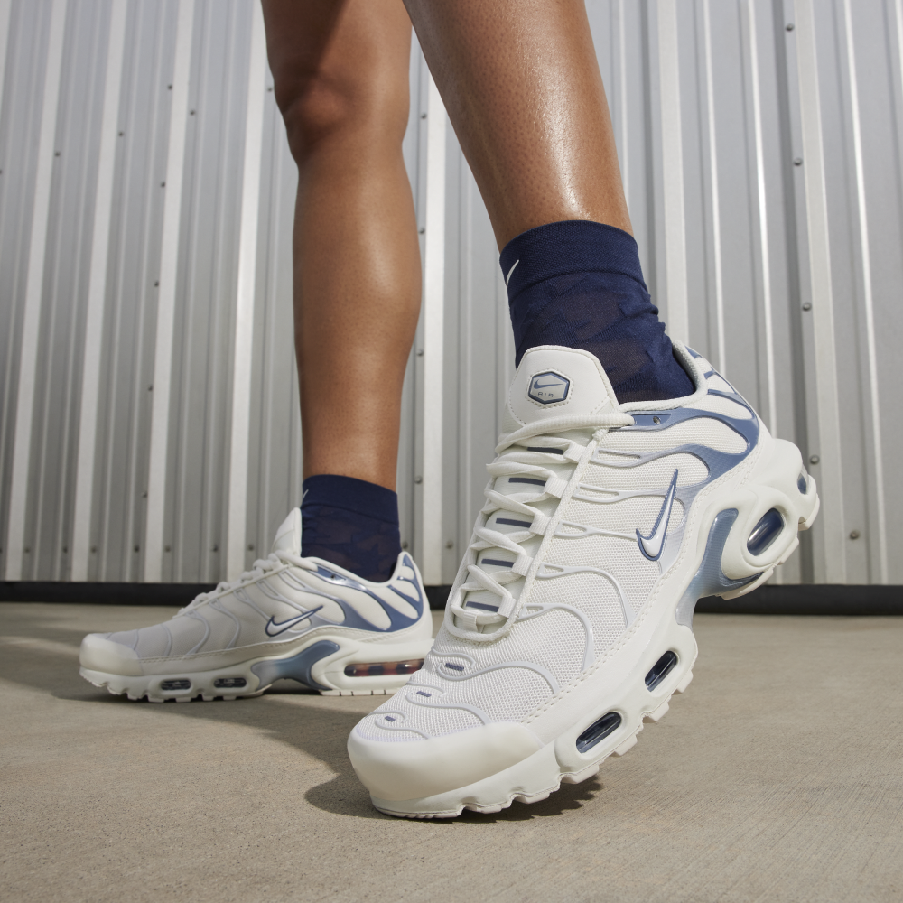 Nike Air Max Plus DZ3671-104 / weiss