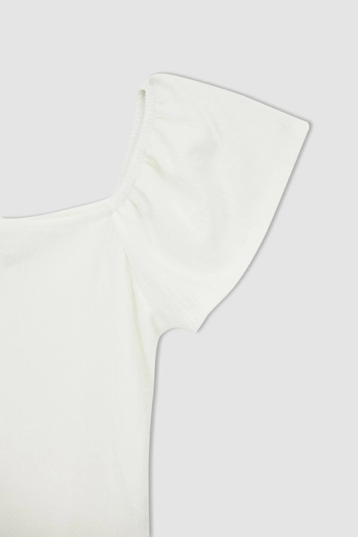 DeFacto  Kurzarm-T-Shirt für Mädchen mit normaler Passform
