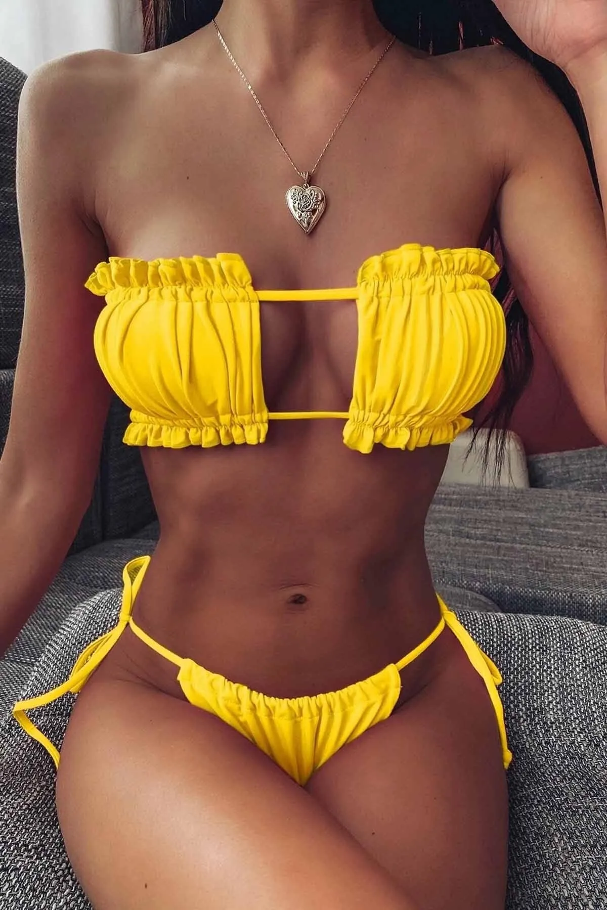 Angelsin  Brasilianisches Modell mit Kordelzug-Bikinihose