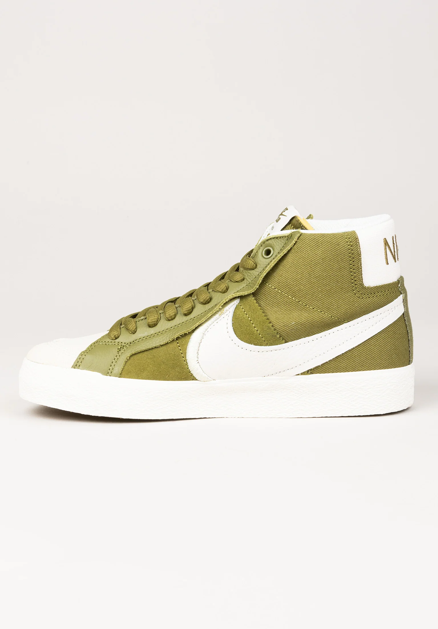 Zoom Blazer Mid PRM Plus