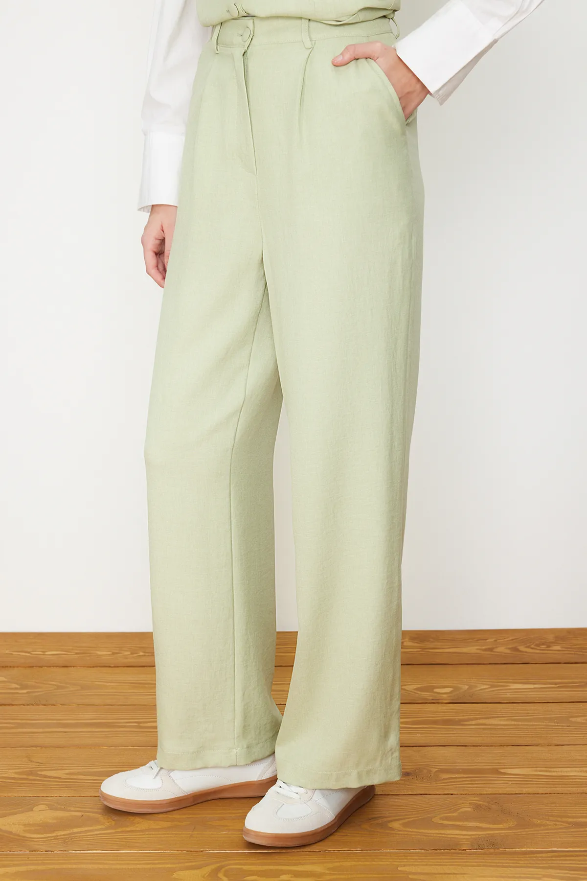 Trendyol Modest  Mintgrüner Leinen-Look, stilvolle Weste, Hose, gewebte Unterseite und Oberteil, Set TCTSS24US00014