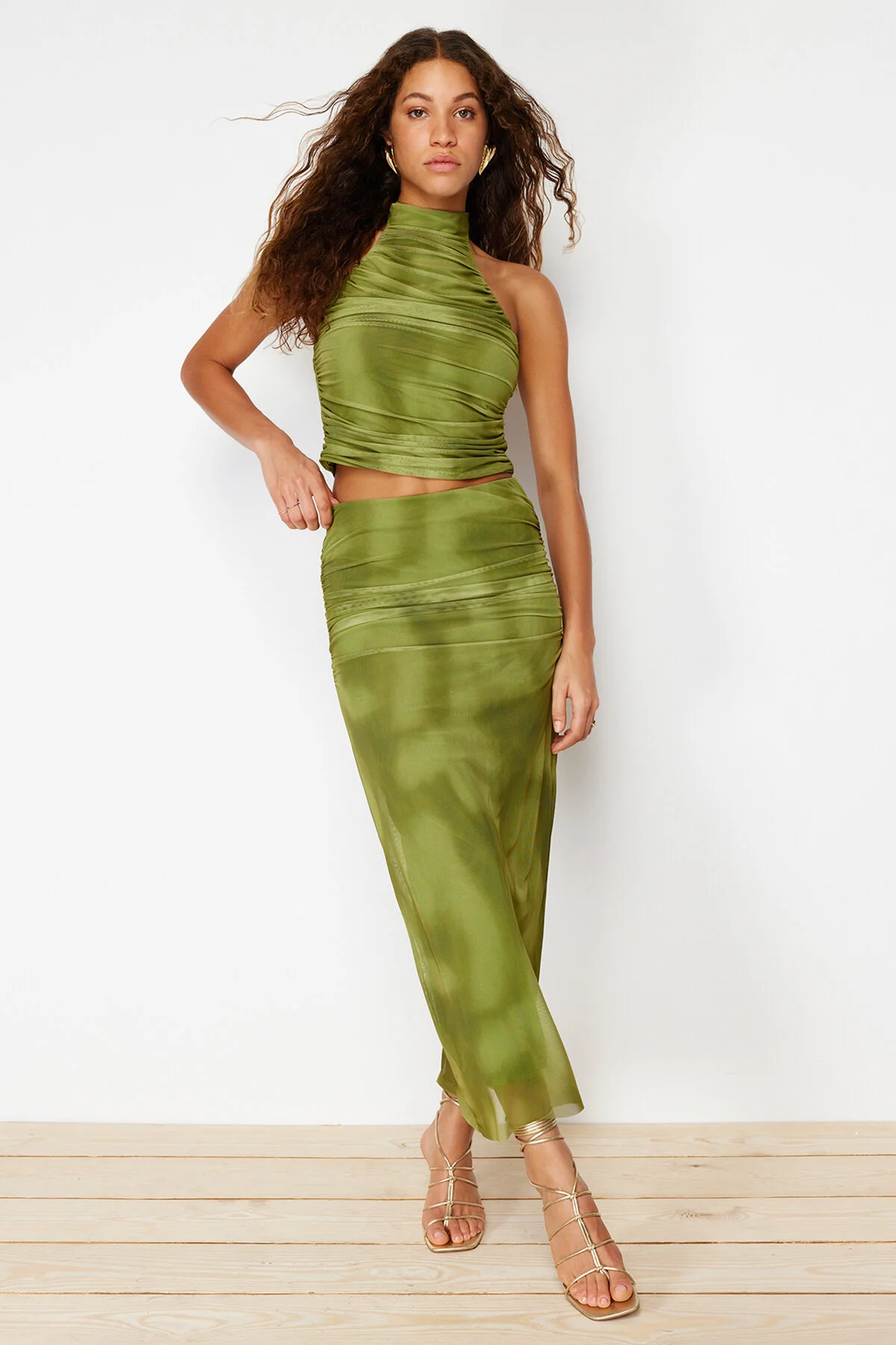Trendyol Collection  Grüner drapierter Maxi-Tüll-Stretch-Strickrock TWOSS24ET00023