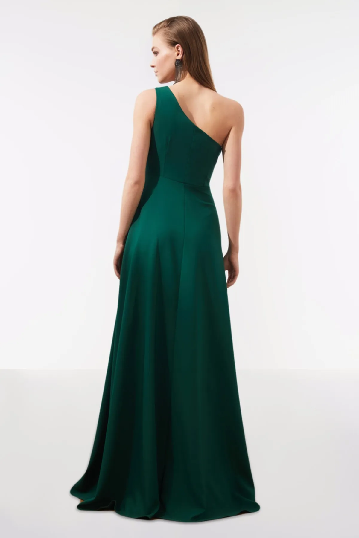 Trendyol Collection  Smaragdgrünes, detailliertes, langes Abendkleid TPRSS22EL00097