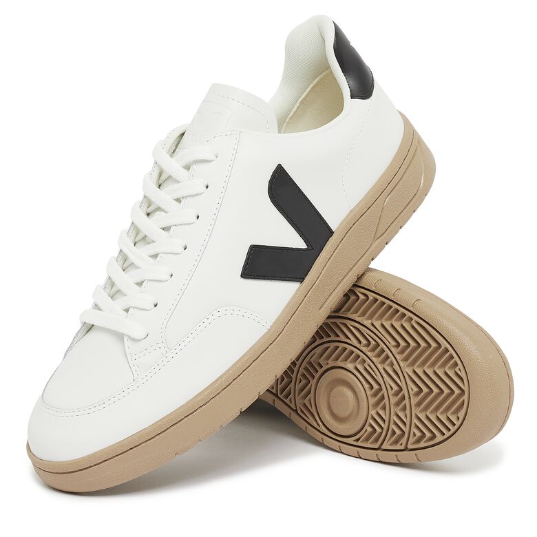 Veja V-12 extra-white black dune