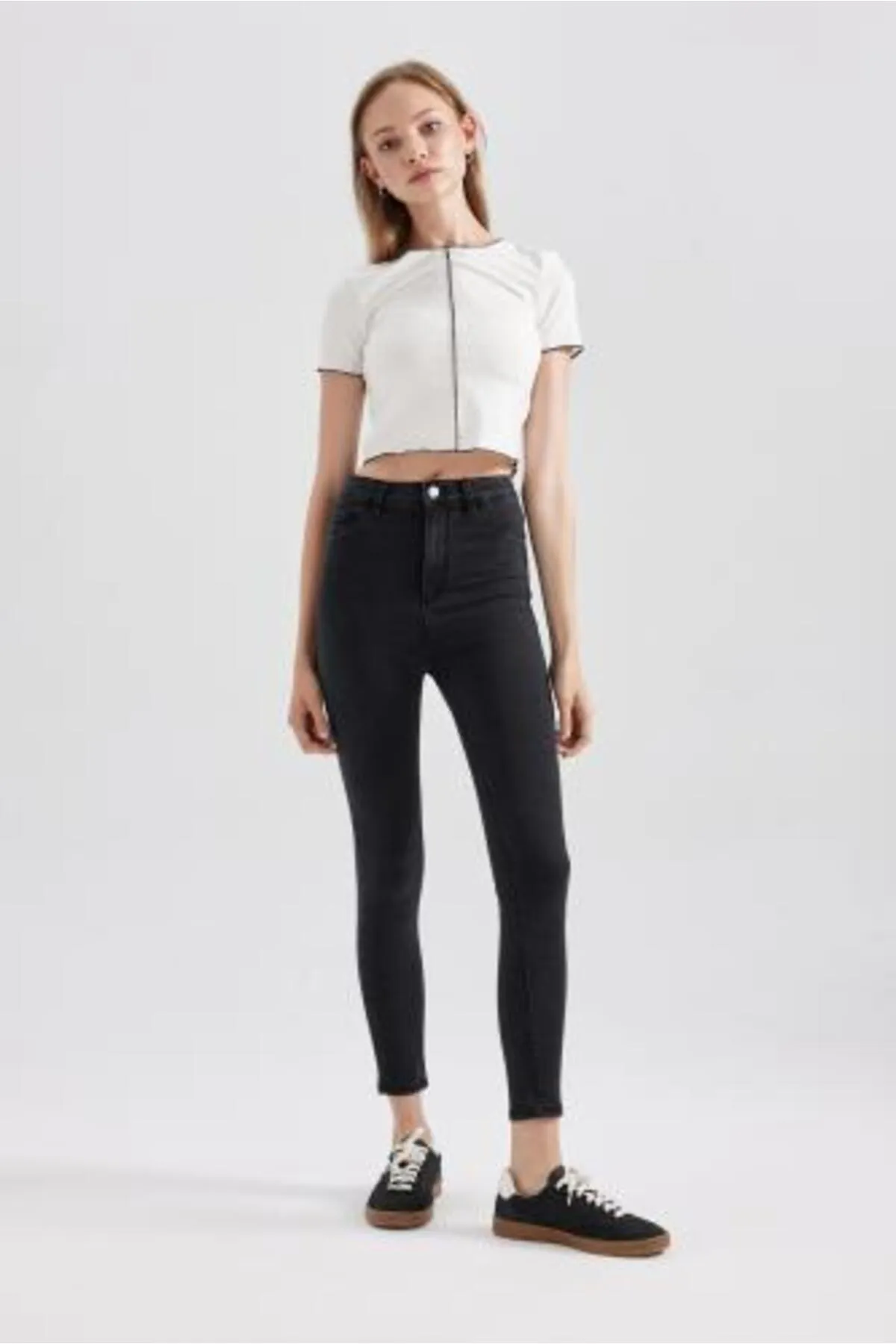 DeFacto  Jegging-Jeans mit hoher Taille, schmalem Bein und langer Länge A5819ax23au
